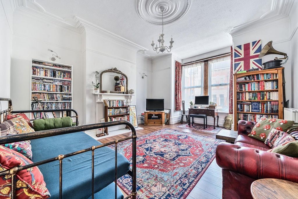 Property photo 1 of 19 1289864-1-682Cb88B80c60-Arw.Jpg