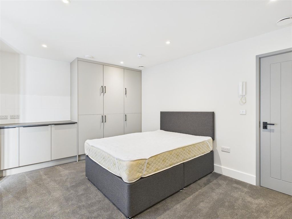 Property photo 3 of 9 R16 - 05.Jpg