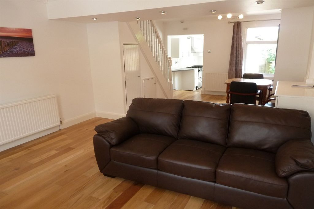 Property photo 2 of 9 Living Room