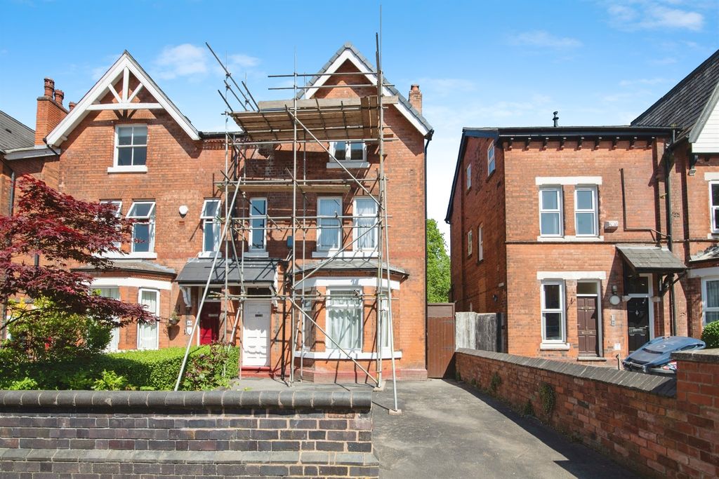 Property photo 1 of 32