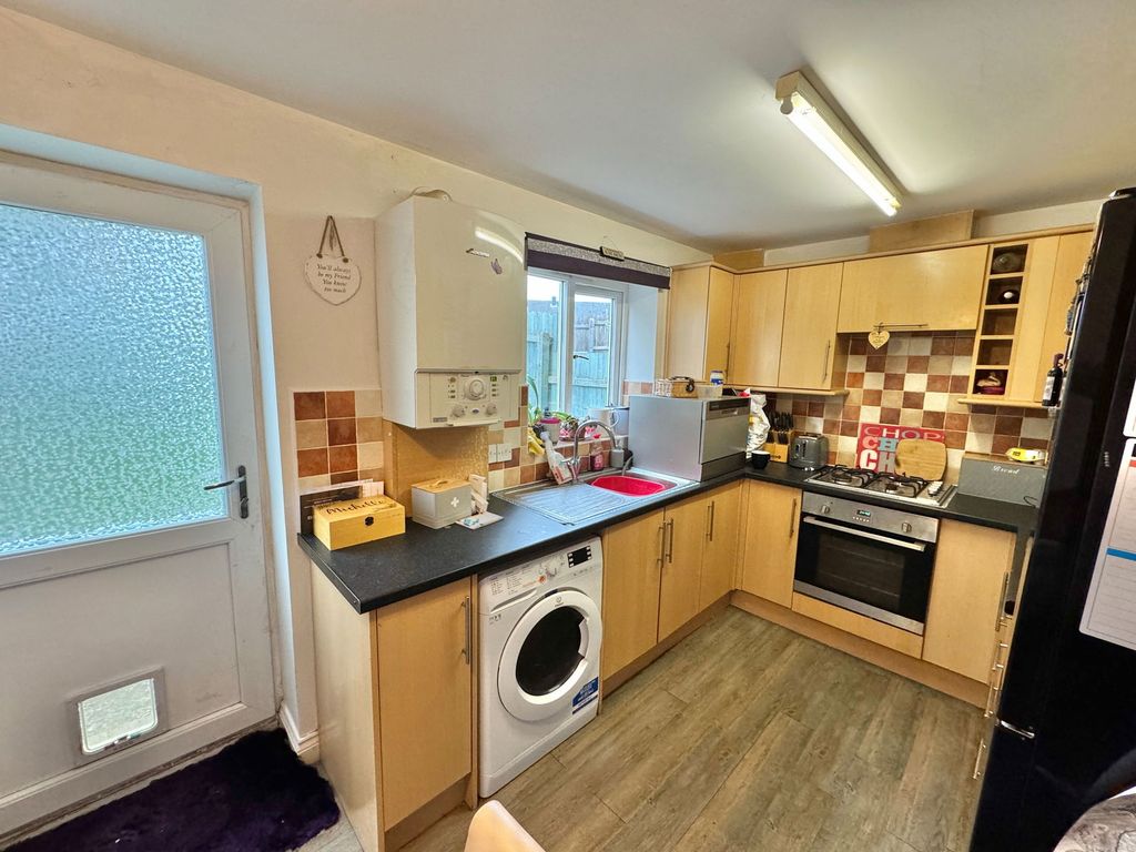 Property photo 3 of 8