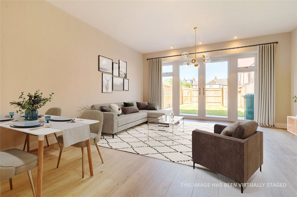 Property photo 3 of 12 Living/Dining