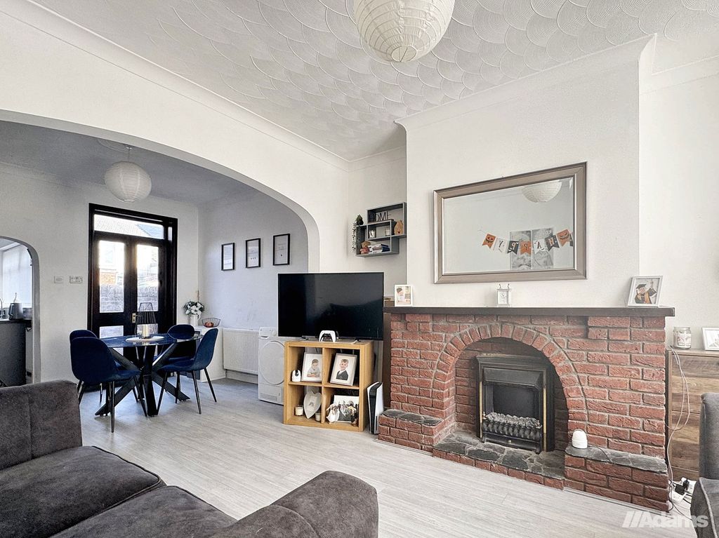 Property photo 2 of 13