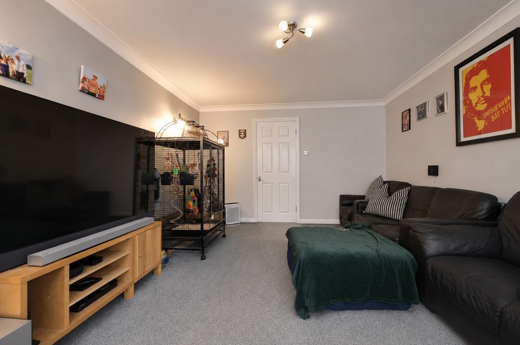 Property photo 3 of 13 5386132