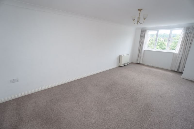 Property photo 2 of 9 Photo 1