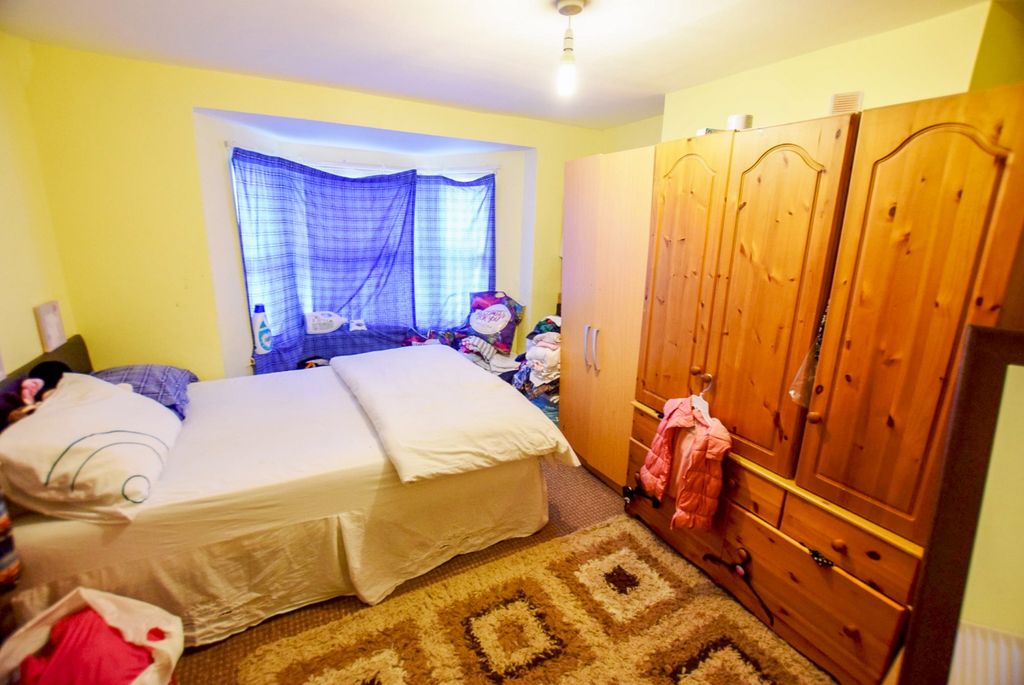 Property photo 3 of 8 5B Eg2