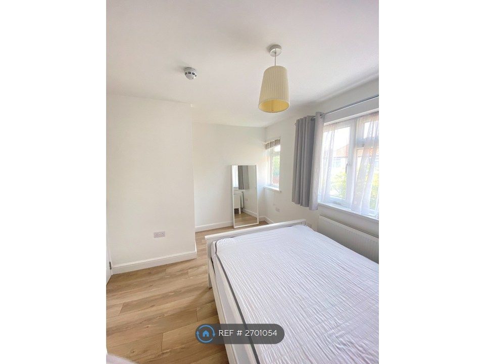 Property photo 2 of 7 Bedroom