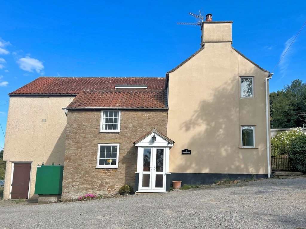 Property photo 2 of 21