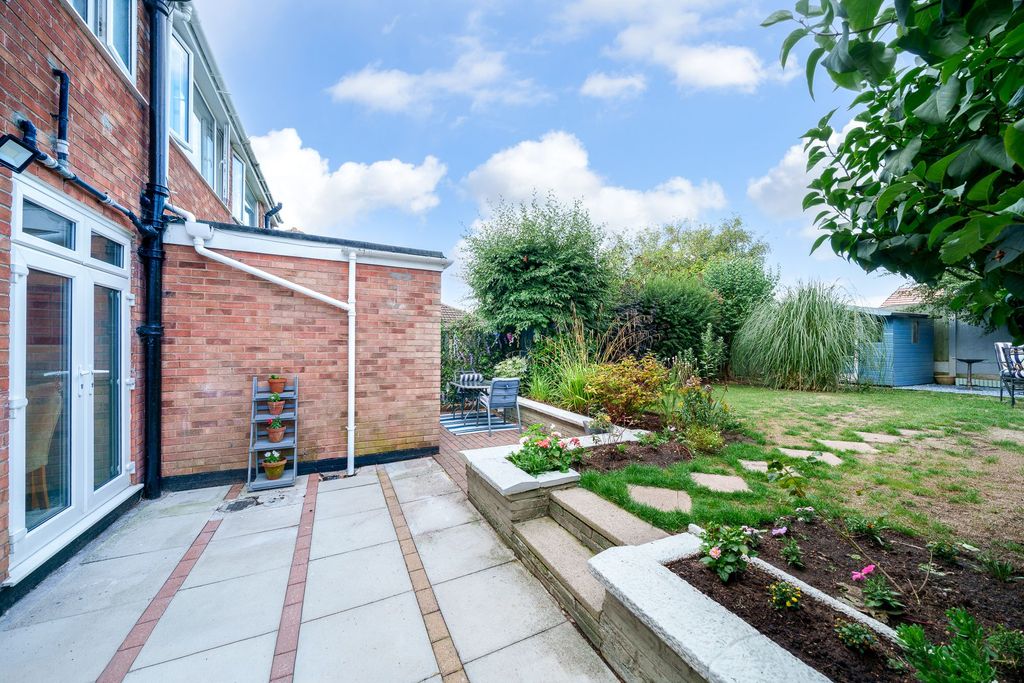 Property photo 2 of 18 Rear Garden