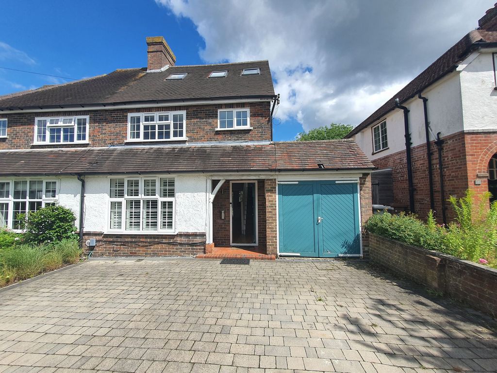 Property photo 2 of 29