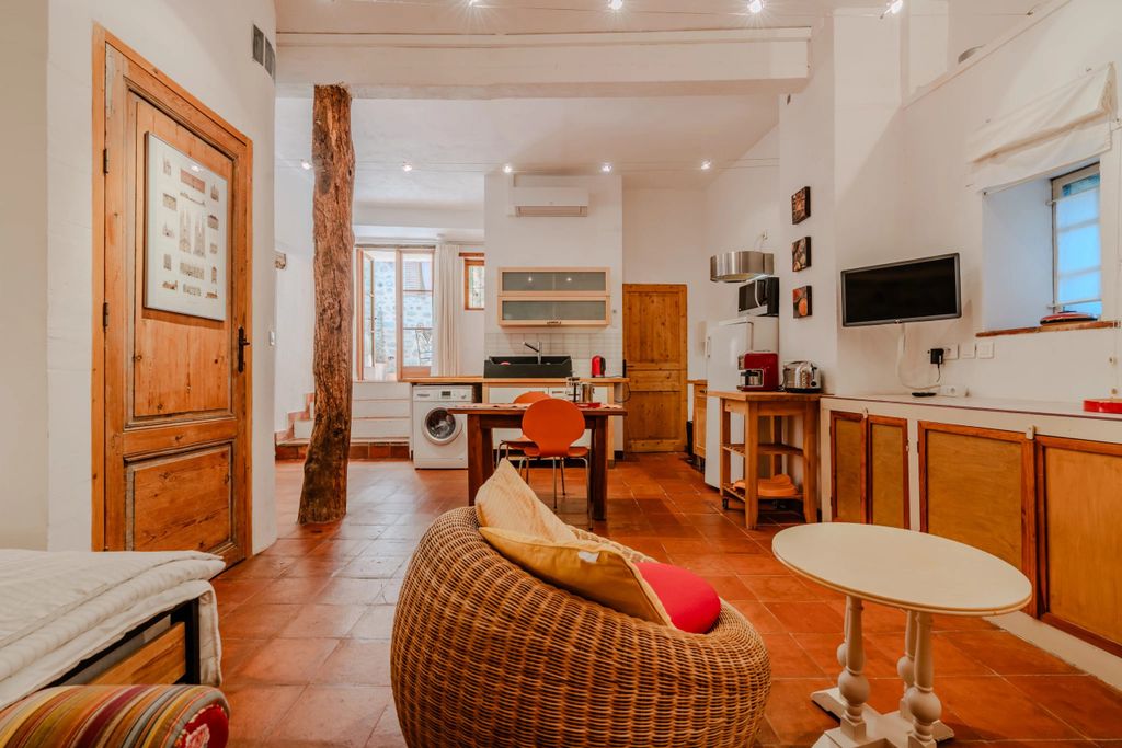 Property photo 3 of 20 A9Fc126Efe2A52787A09F7A214c81974_c4493030Ae_4096-Big