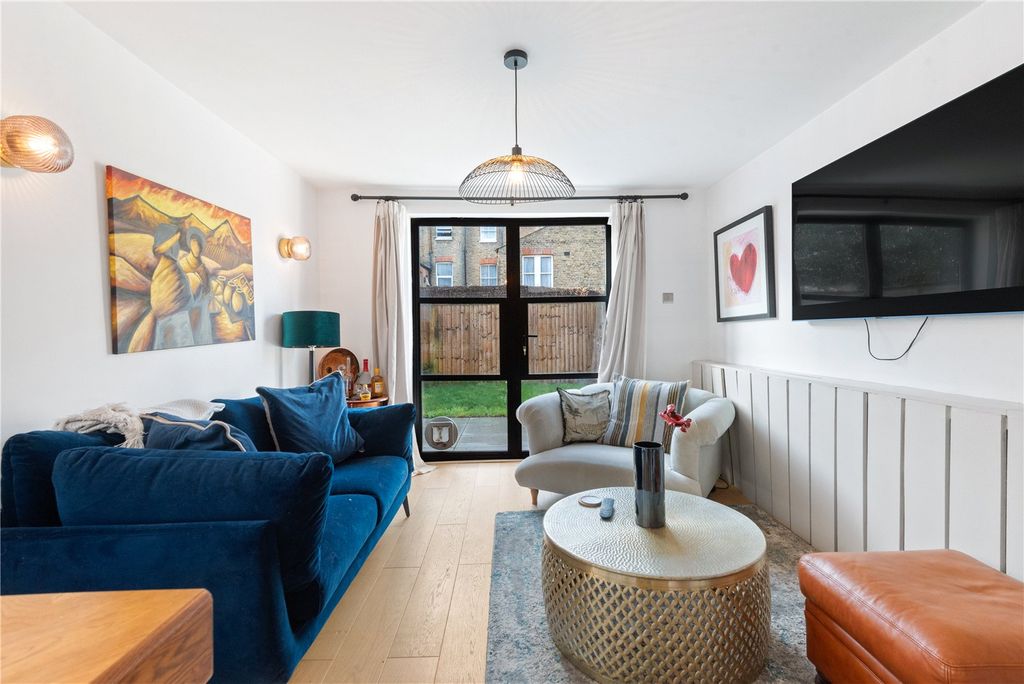 Property photo 2 of 10 Picture No. 42