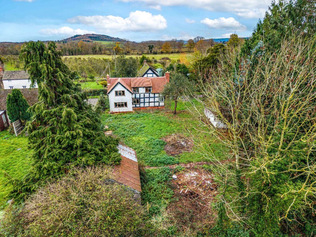 Property photo 2 of 20