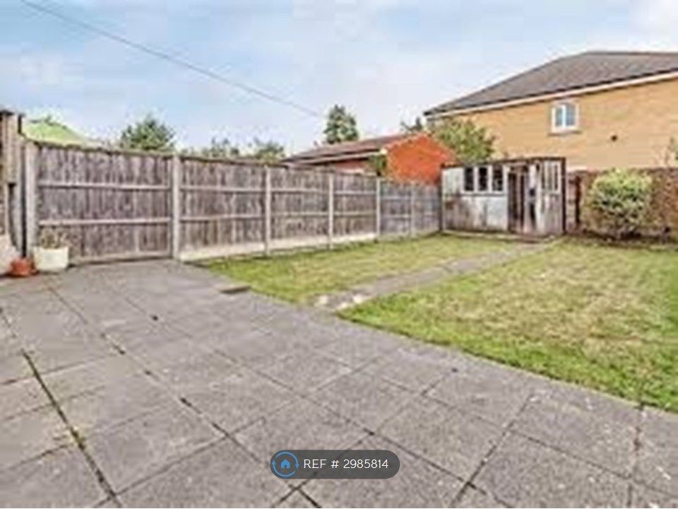 Property photo 2 of 10 Garden