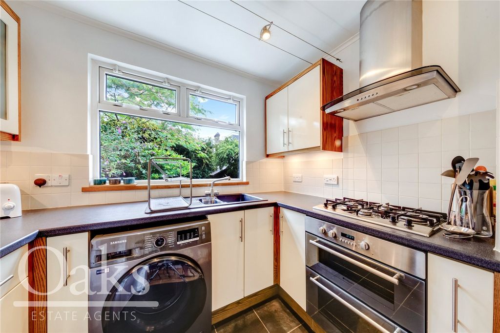 Property photo 3 of 9 Picture No. 13