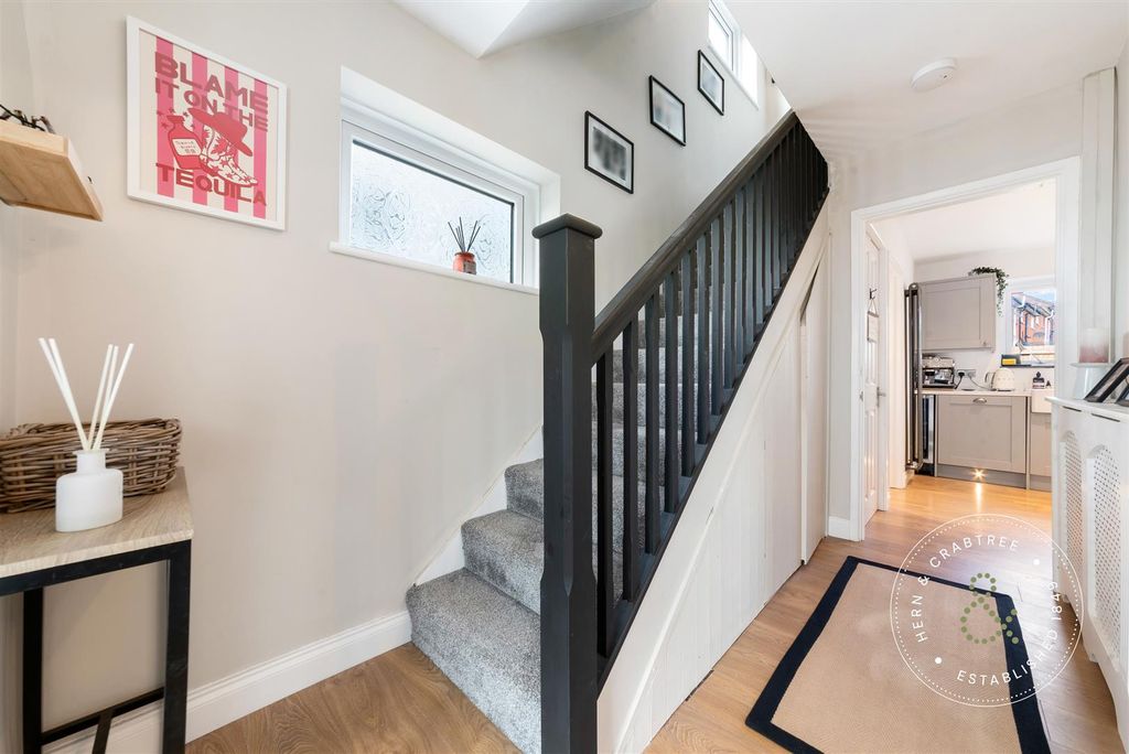 Property photo 2 of 39 Morris-Avenue-11.Jpg