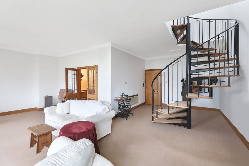 Property photo 3 of 11 Picture No. 06