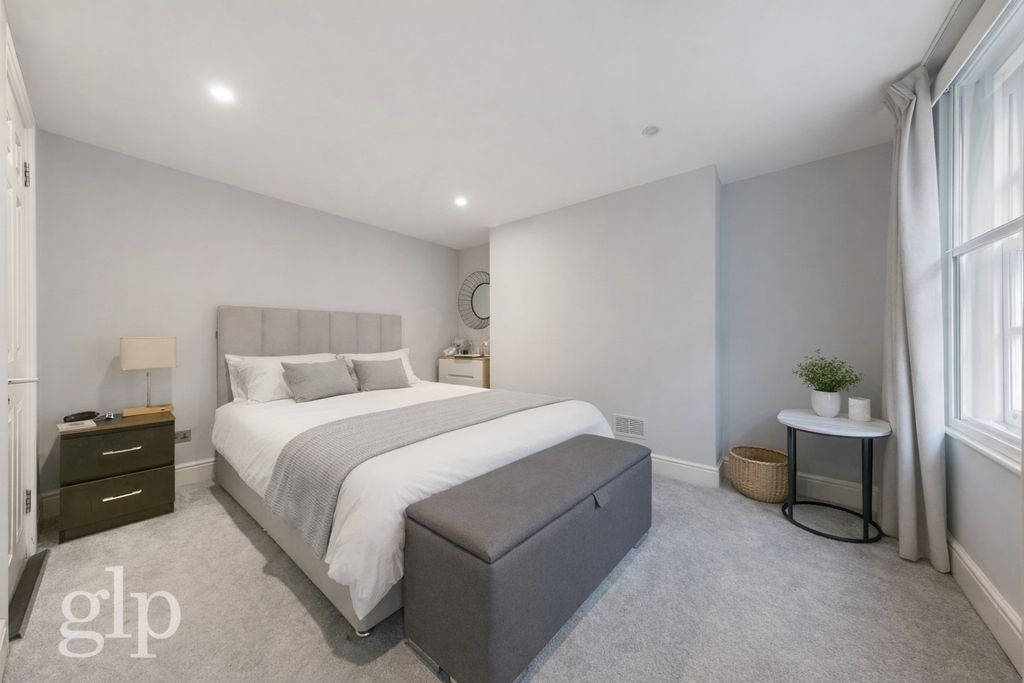 Property photo 2 of 14 3753133