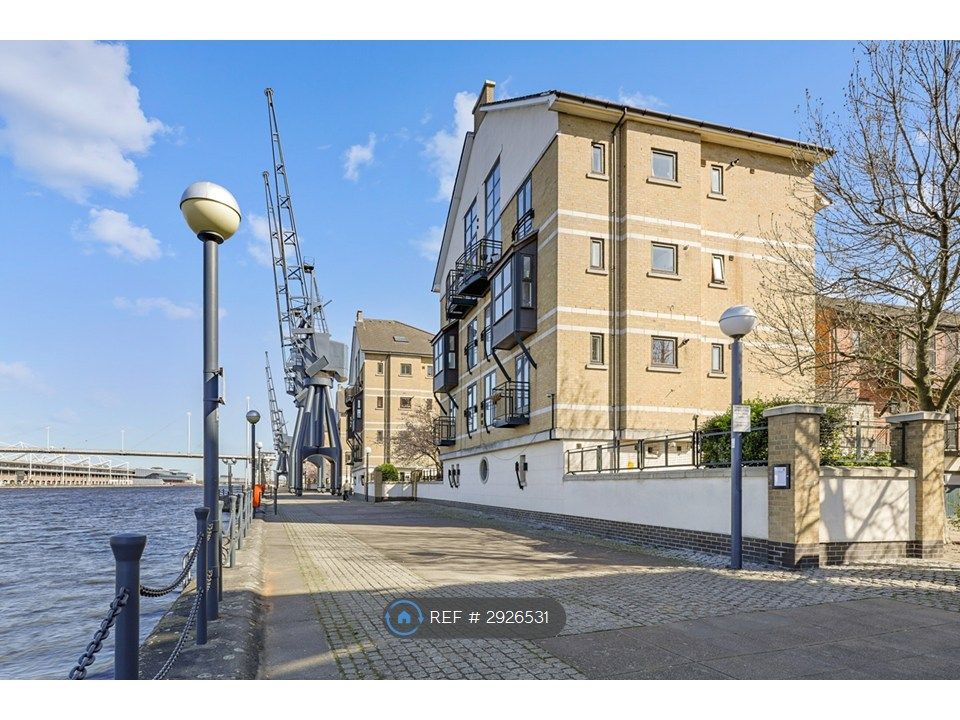 Property photo 1 of 26 Building At The Waterfront