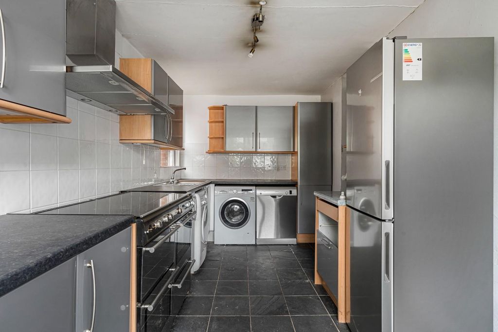 Property photo 2 of 19 4_65229.Jpg