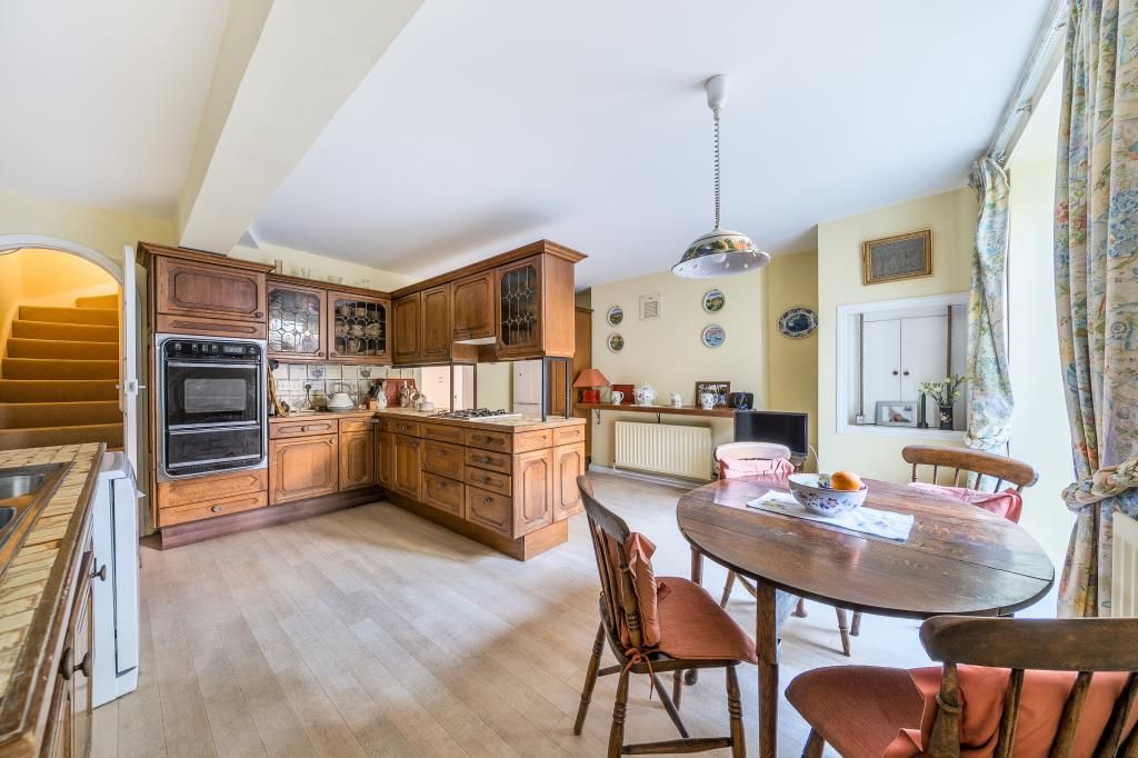 Property photo 2 of 21 Kitchen