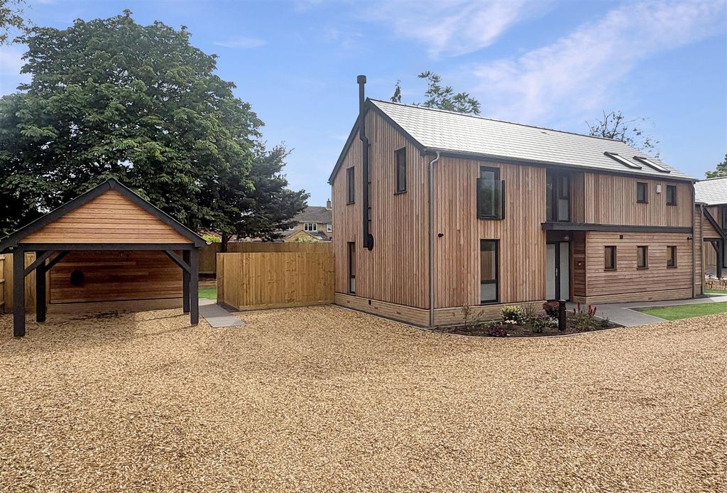 Property photo 1 of 16 4A1127d3360E38cd24E71F8d76503F916E91A610.Jpg