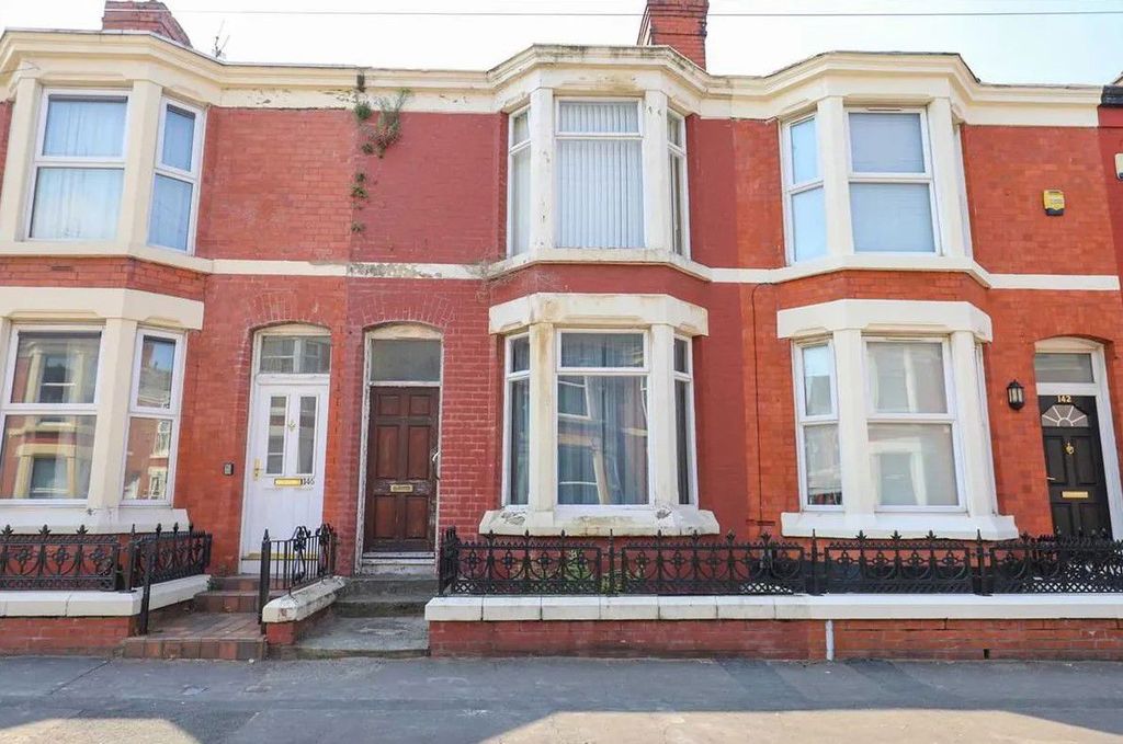 Property photo 1 of 11