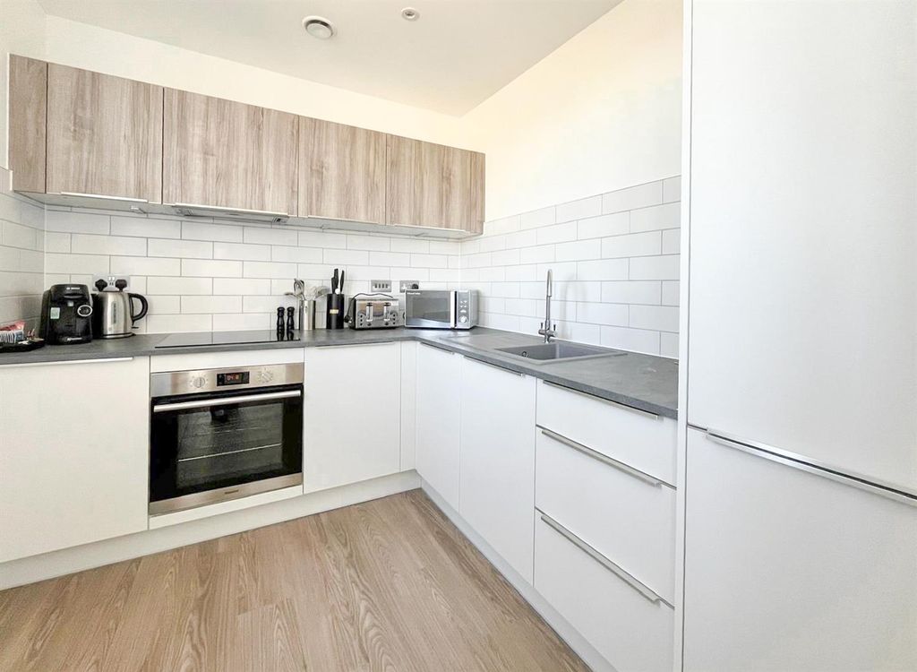 Property photo 2 of 13 Kitchen