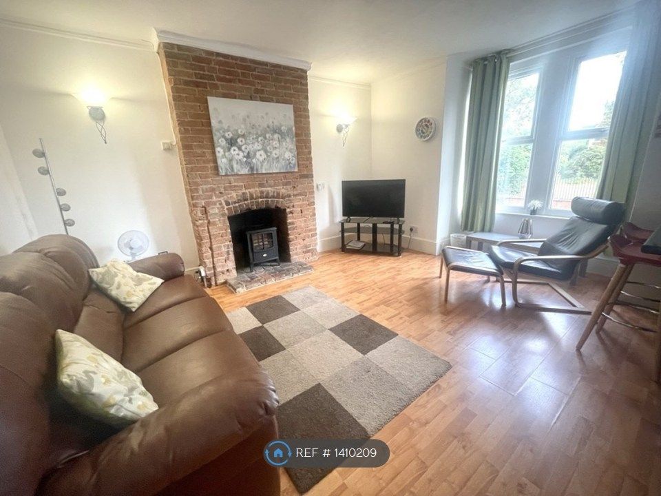 Property photo 2 of 13 Lounge