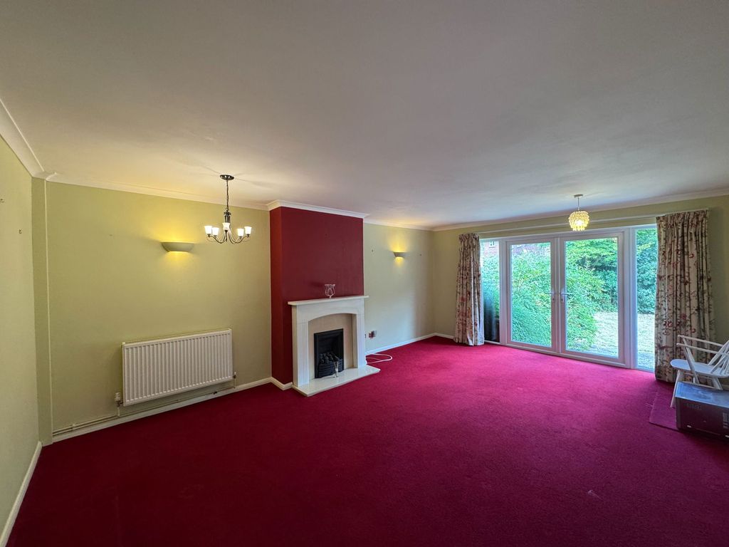 Property photo 2 of 8