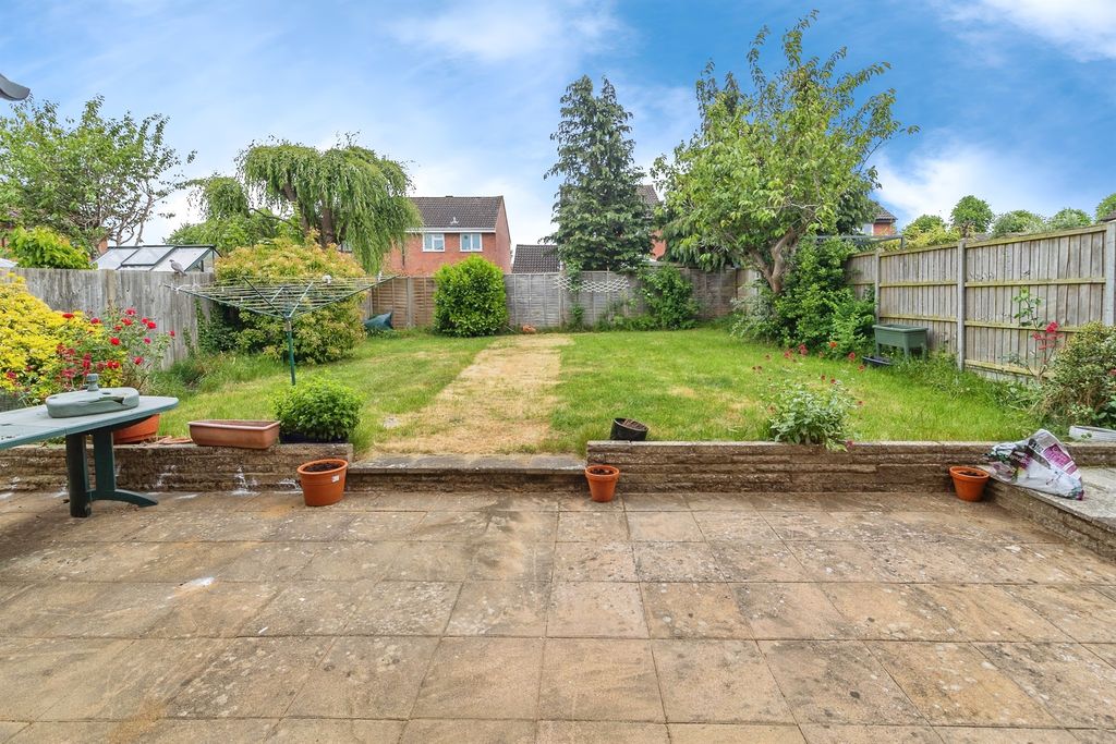 Property photo 2 of 16