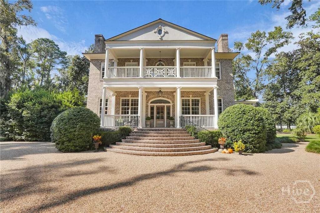 Property photo 1 of 31