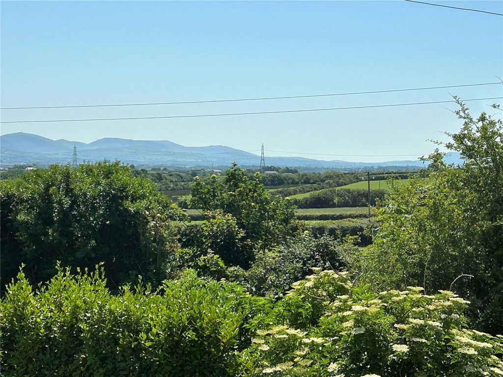 Property photo 2 of 21 Picture No. 56