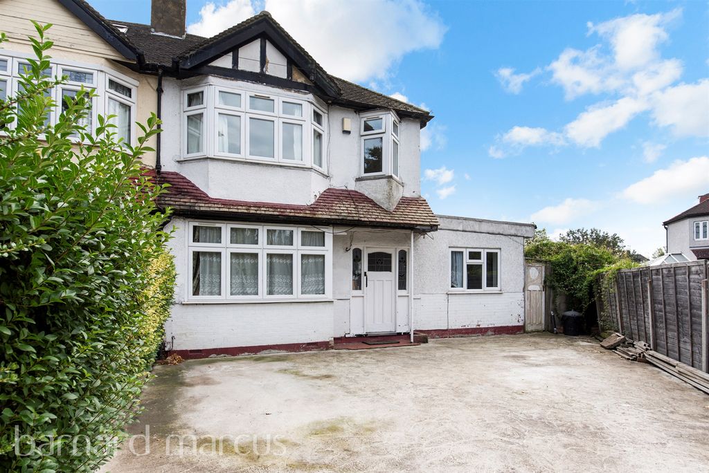 Property photo 2 of 12