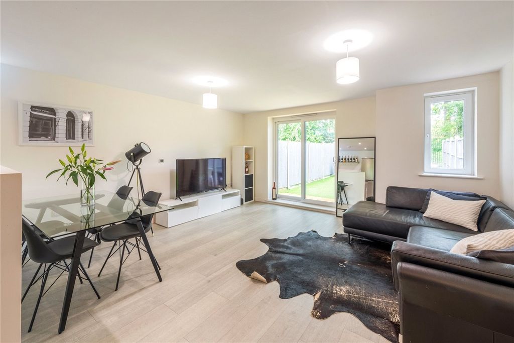 Property photo 1 of 14 Picture No. 04