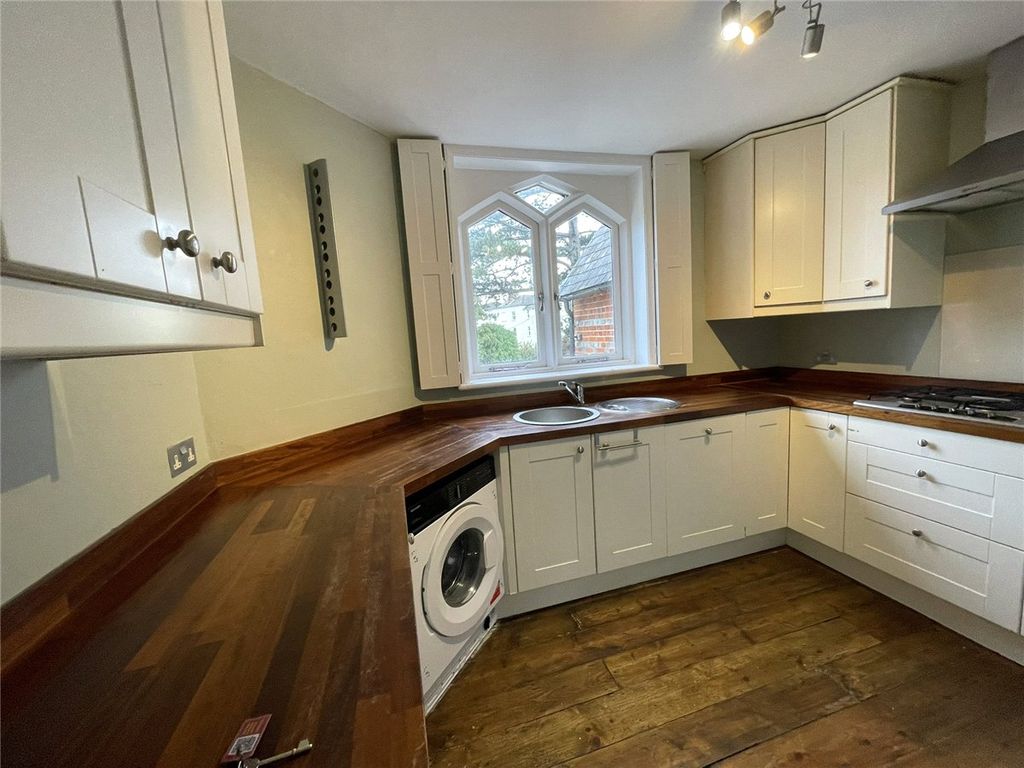 Property photo 2 of 12 Picture No. 19