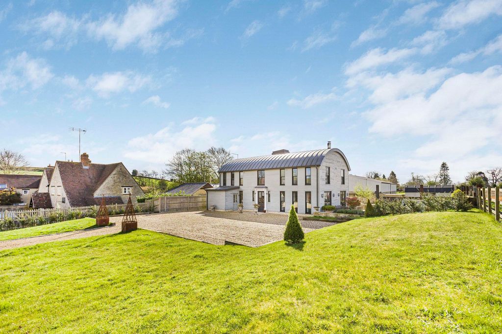 Property photo 1 of 31