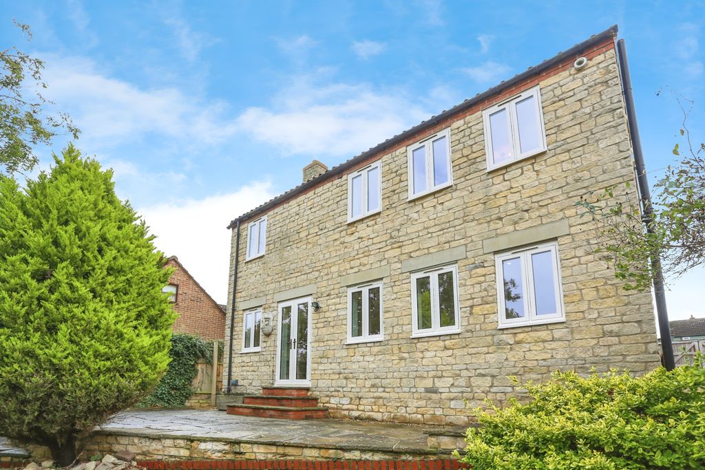 Property photo 2 of 25 P09c1586