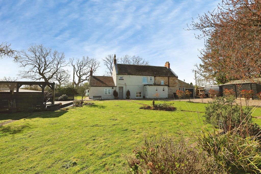 Property photo 3 of 47 Pbox-Img.Jpg