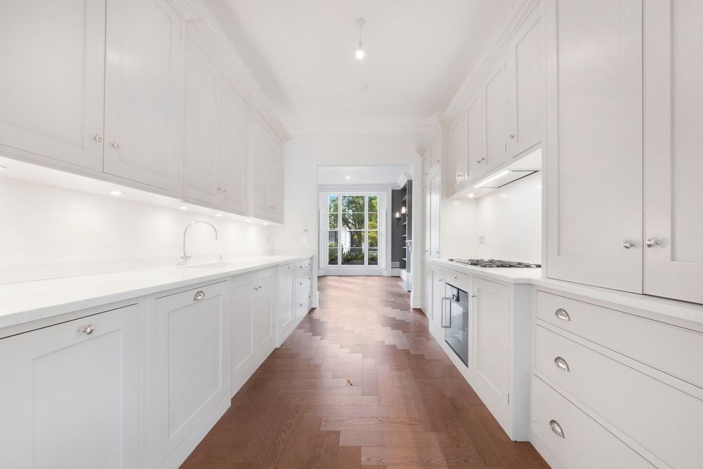 Property photo 3 of 22 Picture No. 30