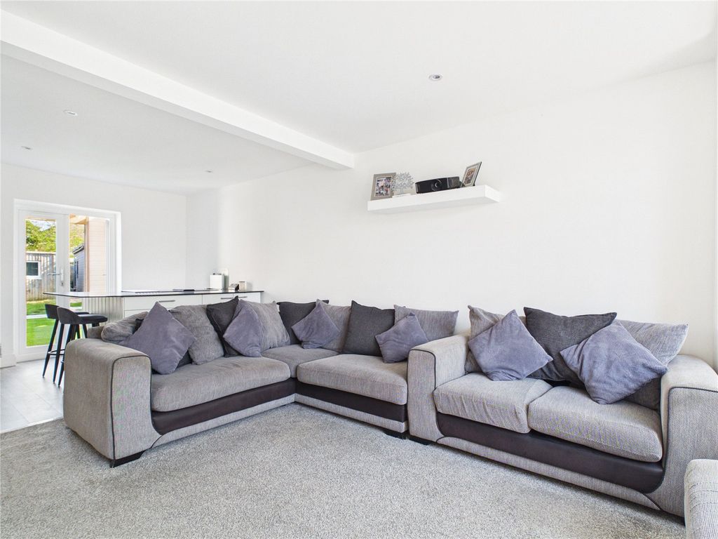 Property photo 3 of 44 Picture No. 25