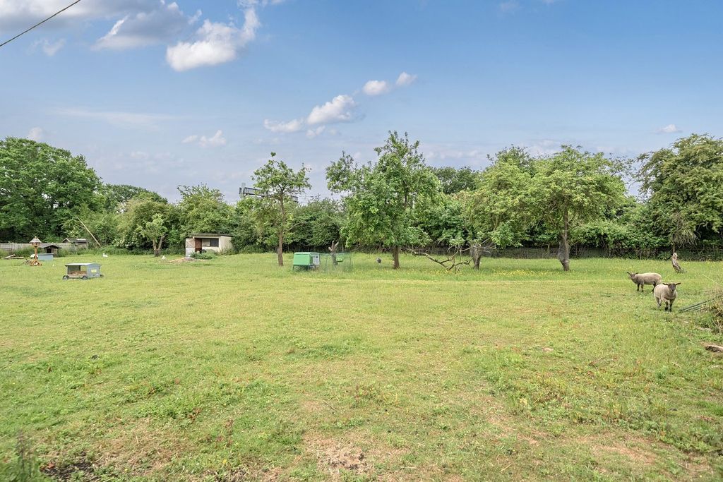 Property photo 3 of 29