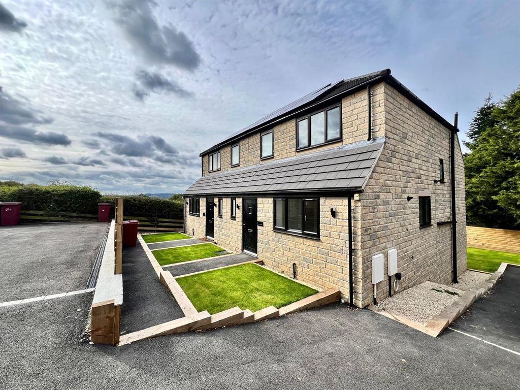 Property photo 1 of 16 Front