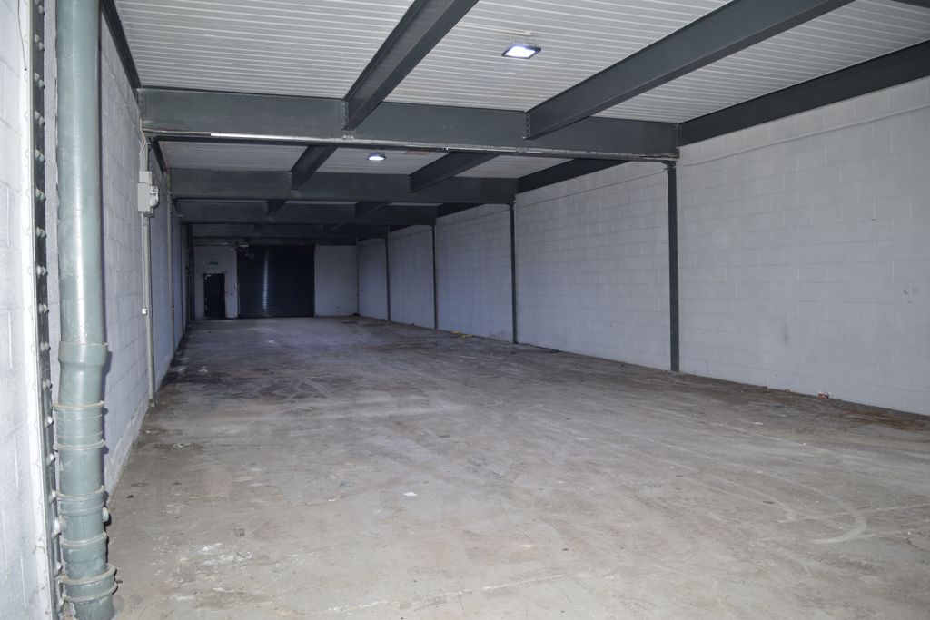 Property photo 3 of 6