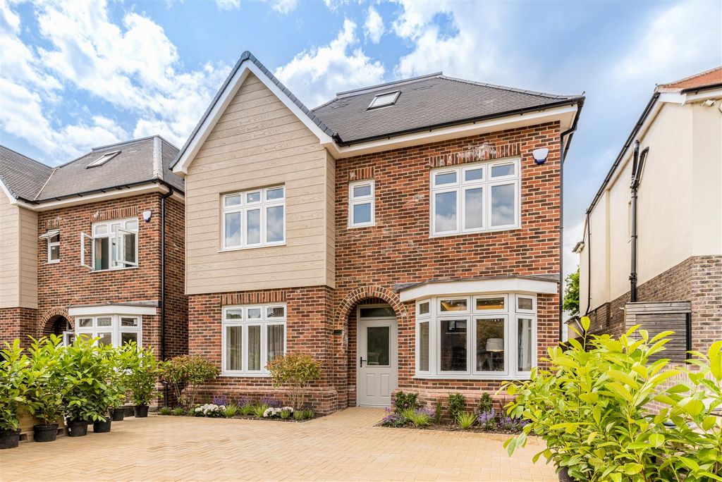 Property photo 1 of 45