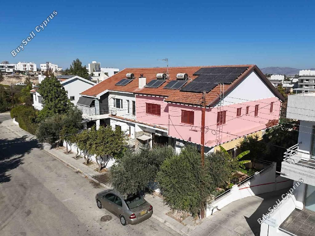 Property photo 2 of 22