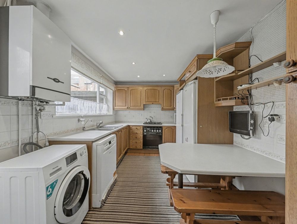 Property photo 3 of 20