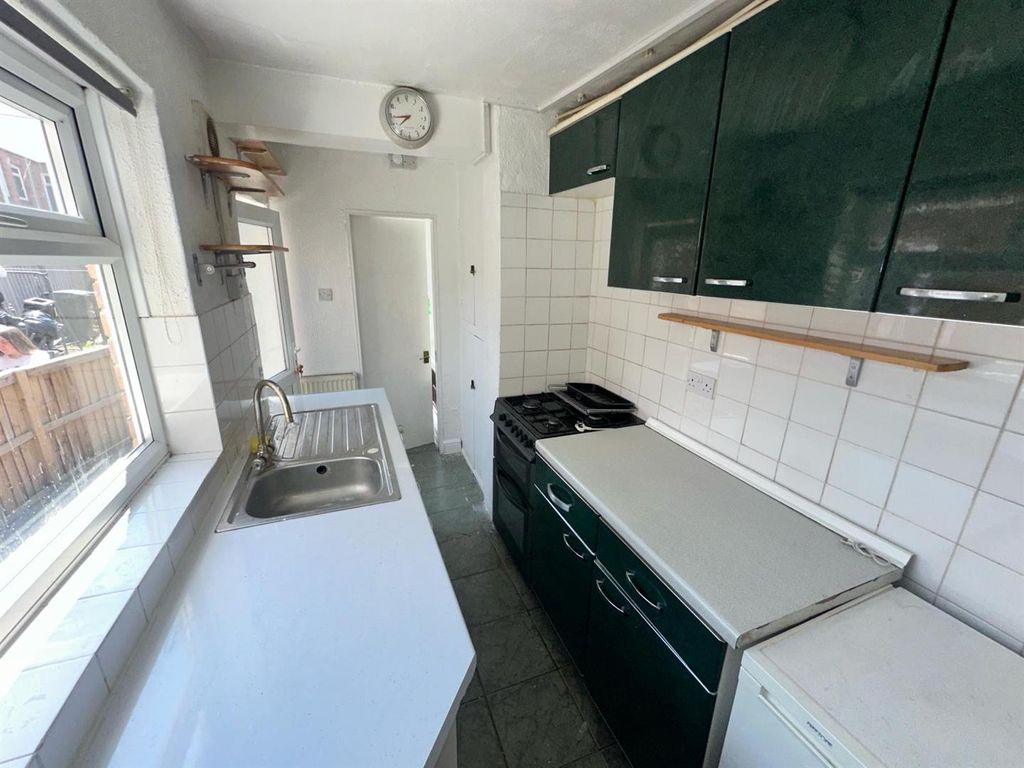 Property photo 2 of 5 Kitchen.Jpg