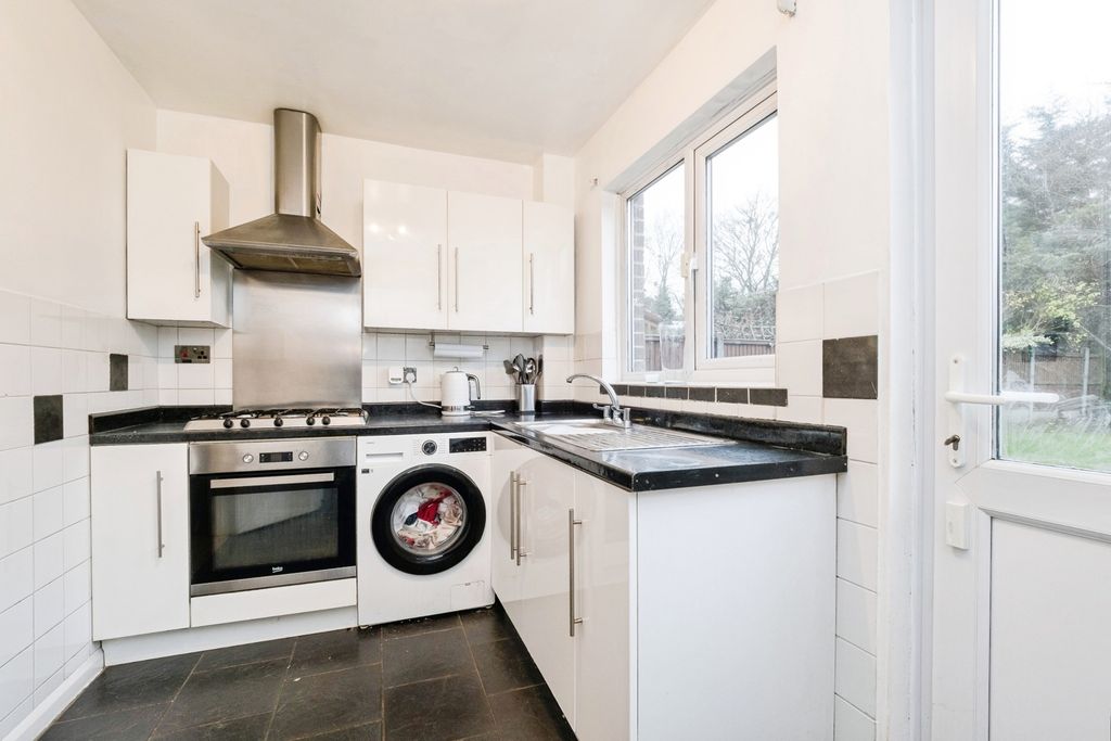 Property photo 3 of 34 Pbox-Img.Jpg