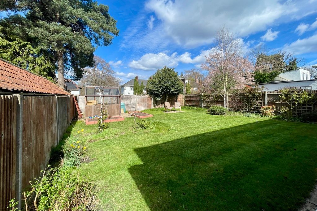 Additional image 24 of 4 bed detached house for saleSycamore Road, Farnborough GU14